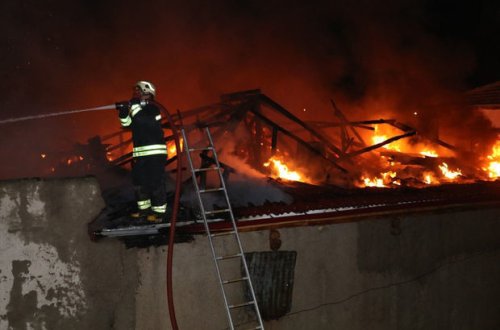 Gəncədə fiziki məhdudiyyətli qadın yanaraq öldü