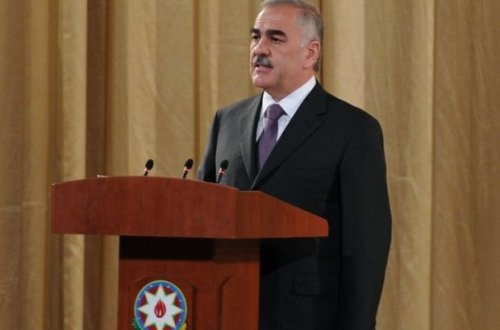 Vasif Talıbov şöbə müdirini işdən çıxardı