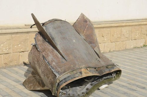 Bu gün Bakıda düşmənin bizə qarşı istifadə etdiyi “İskəndər” raketlərinin qalıqları nümayiş etdirilir