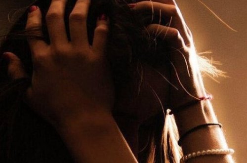 Bakıda 9-cu sinifdə oxuyan qız 4 oğlanla cinsi əlaqədə oldu – ŞOK FAKTLAR