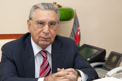 Ramiz Mehdiyev üçün “Şərq-Qərb” kabusu