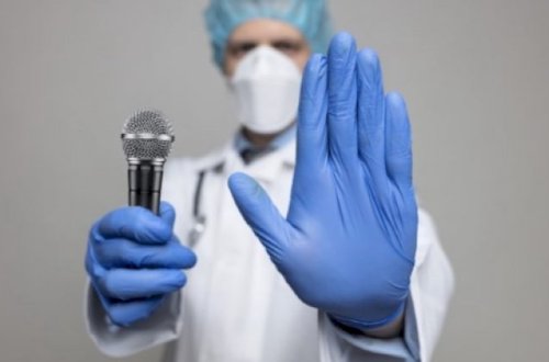 Müğənni hər kəsi təəccübləndirdi: “Koronavirusa inanmıram!“