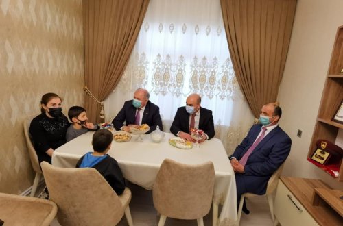 Suraxanı Rayon İcra Hakimiyyəti növbəti şəhid ailəsinin mənzilini əsaslı təmir etdirdi