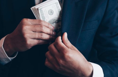 Yevlaxda məktəb direktora cinayət işi açıldı