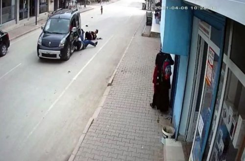 Telefon almaq bəhanəsi ilə görüşdüyü adamları qarət etdi – ANBAAN VİDEO