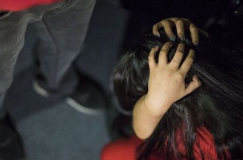 Bakıda azyaşlı bacılara iki il əvvəl təcavüz ediblər: Anaları polisə indi müraciət edib