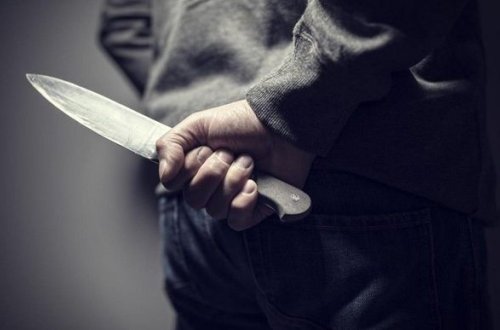 Bakıda qadın əri tərəfindən bıçaqlandı