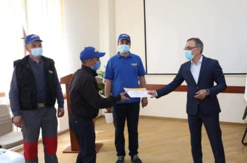 Dağlıq ərazilərdə müasir kombaynlarla taxıl biçini aparacaq mexanizatorlar sertifikatla təmin ediliblər - FOTO