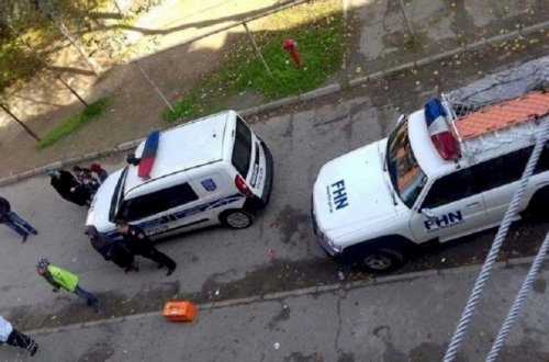 Bakıda dəhşətli intihar: 14 yaşlı oğlan özünü binadan atdı