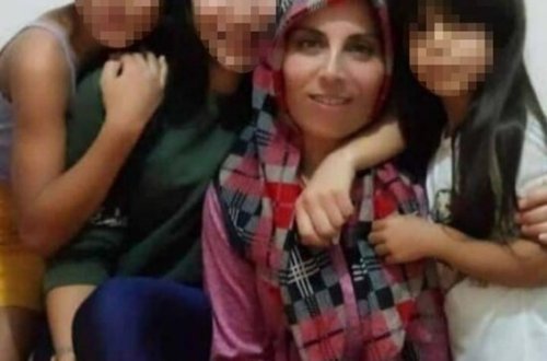 Kişi uşaqlarının gözü önündə arvadını BIÇAQLADI - FOTO