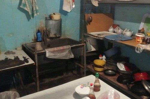 Azərbaycanda bu restoranın mətbəxini görənlər dəhşətə gəldi - FOTO