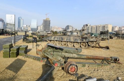 Hərbi Qənimətlər Parkının cırdığı maskalar: Erməni sevgisi üzə çıxdı, ürəkləri ağrıdı...