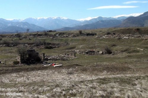 İşğaldan azad edilmiş Ağ oyuq qəsəbəsindən görüntülər - VİDEO