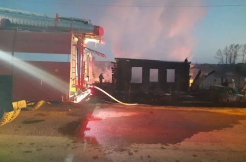 Пятеро детей погибли при пожаре в частном доме в России