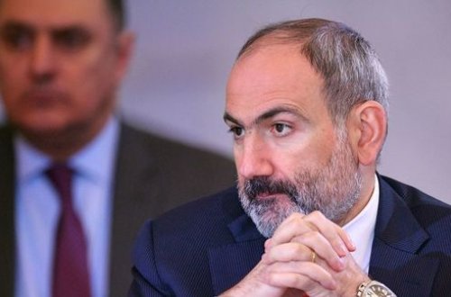 Пашинян намерен вручить своему однокласснику звание генерала полиции