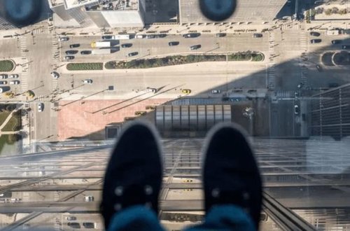 В Баку 36-летний мужчина ударил ножом брата и покончил с собой