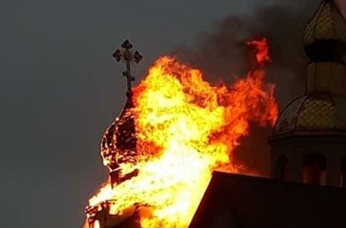 Qazaxıstanda monastır yandı - FOTO