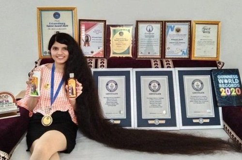 Dünyanın ən uzunsaçlı gənci saçlarını kəsdirdi – FOTO/VİDEO