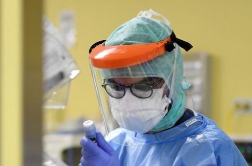 Daha bir pedaqoq koronavirusdan dünyasını dəyişdi - FOTO