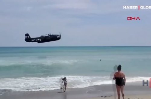 ABŞ-da qırıcı təyyarə dənizə düşdü – VİDEO