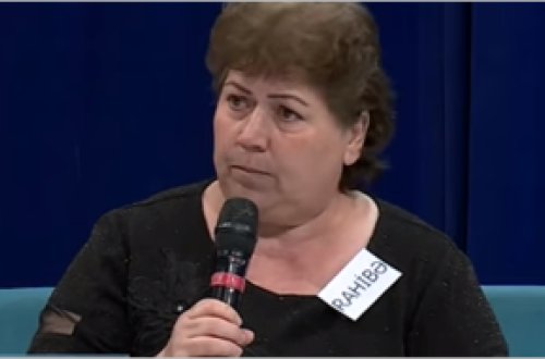 Azərbaycanda BİABIRÇILIQ: 2 uşaq anası çılpaq şəkillərini evli kişilərə GÖNDƏRDİ - FOTO