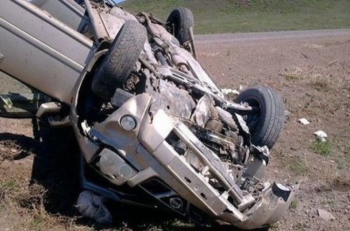 В Товузском районе перевернулся автомобиль, есть пострадавшие