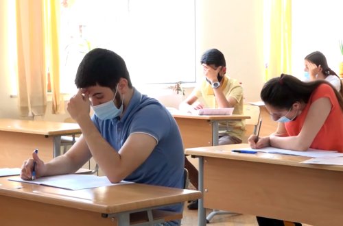 Bu gün 9 minə yaxın şagird buraxılış imtahanı verəcək