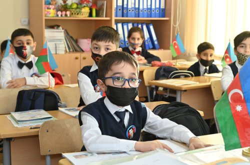 В Баку будут функционировать альтернативные регистрационные центры в связи с приемом в I класс