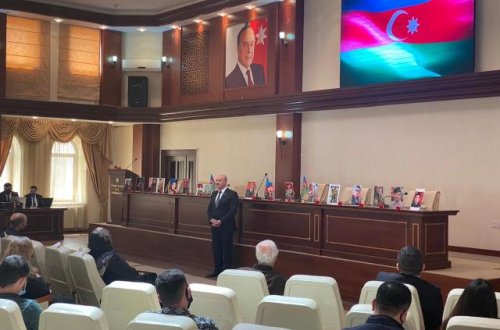 Nəsimi rayon İcra Hakimiyyətində “Dəmir yumruq” sənədli filminin təqdimatı olub