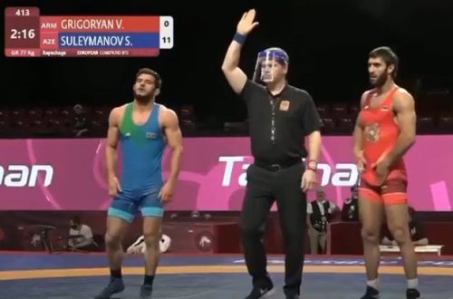 Азербайджанский борец одержал победу над армянским спортсменом - ВИДЕО