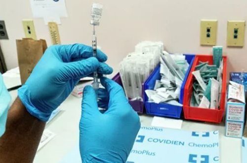 Almaniyada insanlara COVID peyvəndi əvəzinə başqa məhlul vurulub