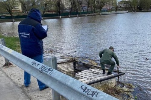 В России школьница погибла в сточной канаве, пытаясь вытащить рюкзак