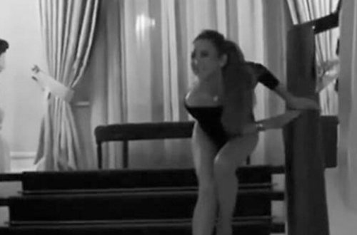 Aparıcı ittiham olundu - 