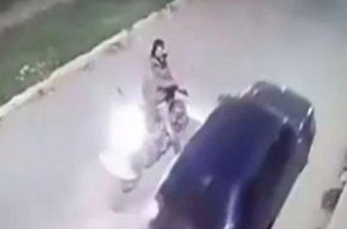 Sevgilisinin fotosunu bəyənən şəxsi GÜLLƏLƏDİ