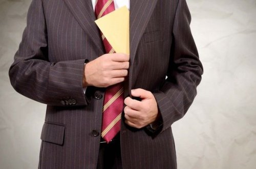 Azərbaycanda xəstəxana direktoru barəsində cinayət işi açıldı