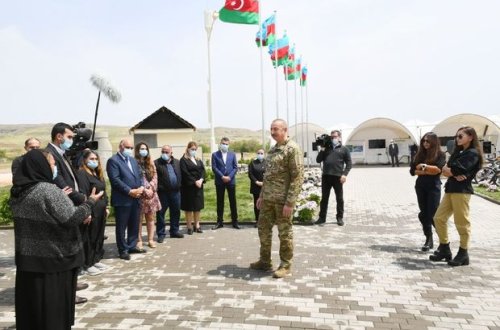 İlham Əliyev Zəngilan sakinləri ilə görüşüb