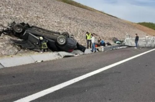 Türkiyədə konsulluq maşını qəzaya uğradı - Ölənlər var