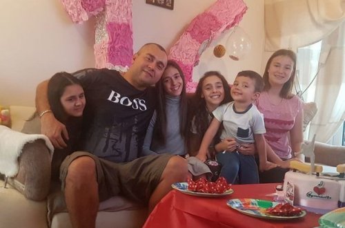 Britaniyanın gündəminə düşən həmyerlimizin atası: “Onlar İrlandiyaya səfər zamanı doğulub” - MÜSAHİBƏ + FOTO