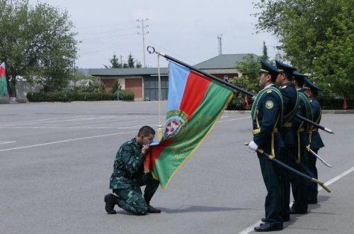 Bir qrup hərbi qulluqçu­ tərxis edildi - FOTO