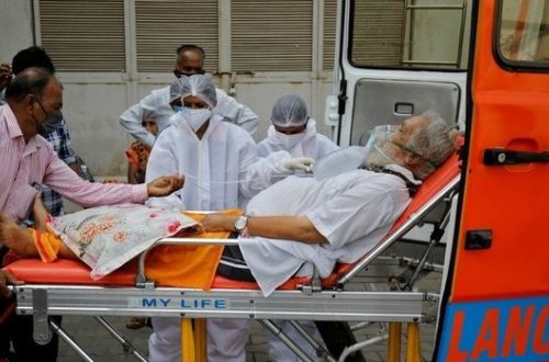 Hindistanda koronavirusa yoluxma 20 milyona çatır: Növbəti antirekord