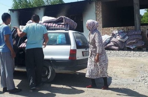 Таджикистан вернул Кыргызстану угнанные во время конфликта автомобили