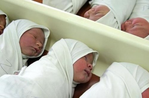 Женщина из Мали родила сразу девять детей