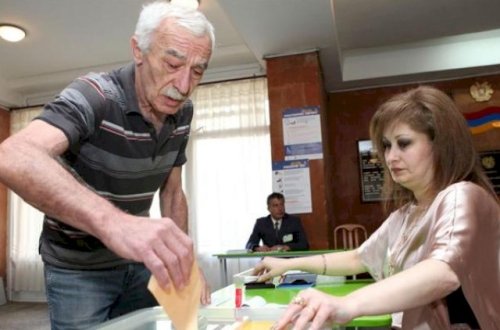 Ermənistanda seçki təlaşı: Hakimiyyət namizədlərin adını gizli saxlayır