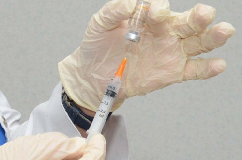 Koronavirusa qarşı təkrar peyvəndin vurulması ilə bağlı alimdən açıqlama