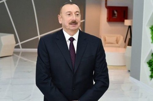 Президенту представили новую взлетно-посадочную полосу международного аэропорта 