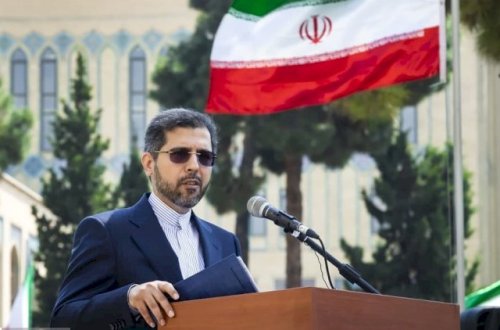 Kərbəlada İran konsulluğuna hücum - Tehran nota verdi