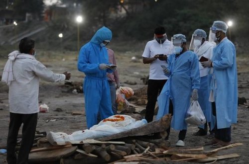 Qanq çayında onlarla COVID xəstəsinin cəsədi aşkarlanıb