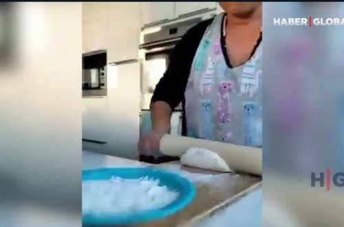 Həvəskar bloqerin yemək hazırlamaq cəhdi uğursuz alındı - VİDEO