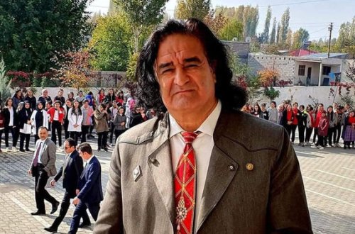 Tanınmış rəssam koronavirusdan vəfat etdi - FOTO