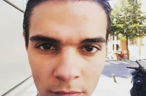 Anasını öldürüb, parçalayıb, yedi - FOTO